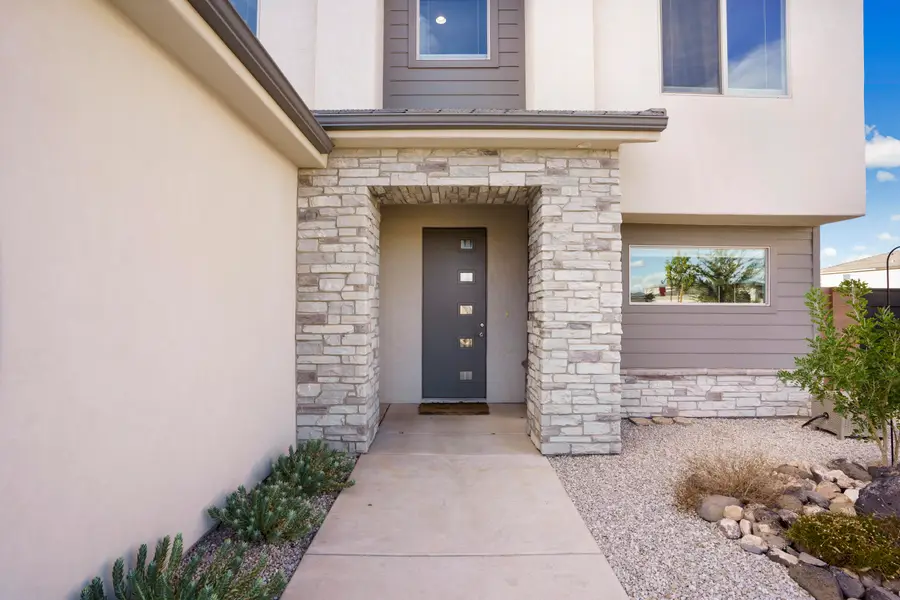 1501 E Mountain Trail, Saint George, UT 84790 - #2