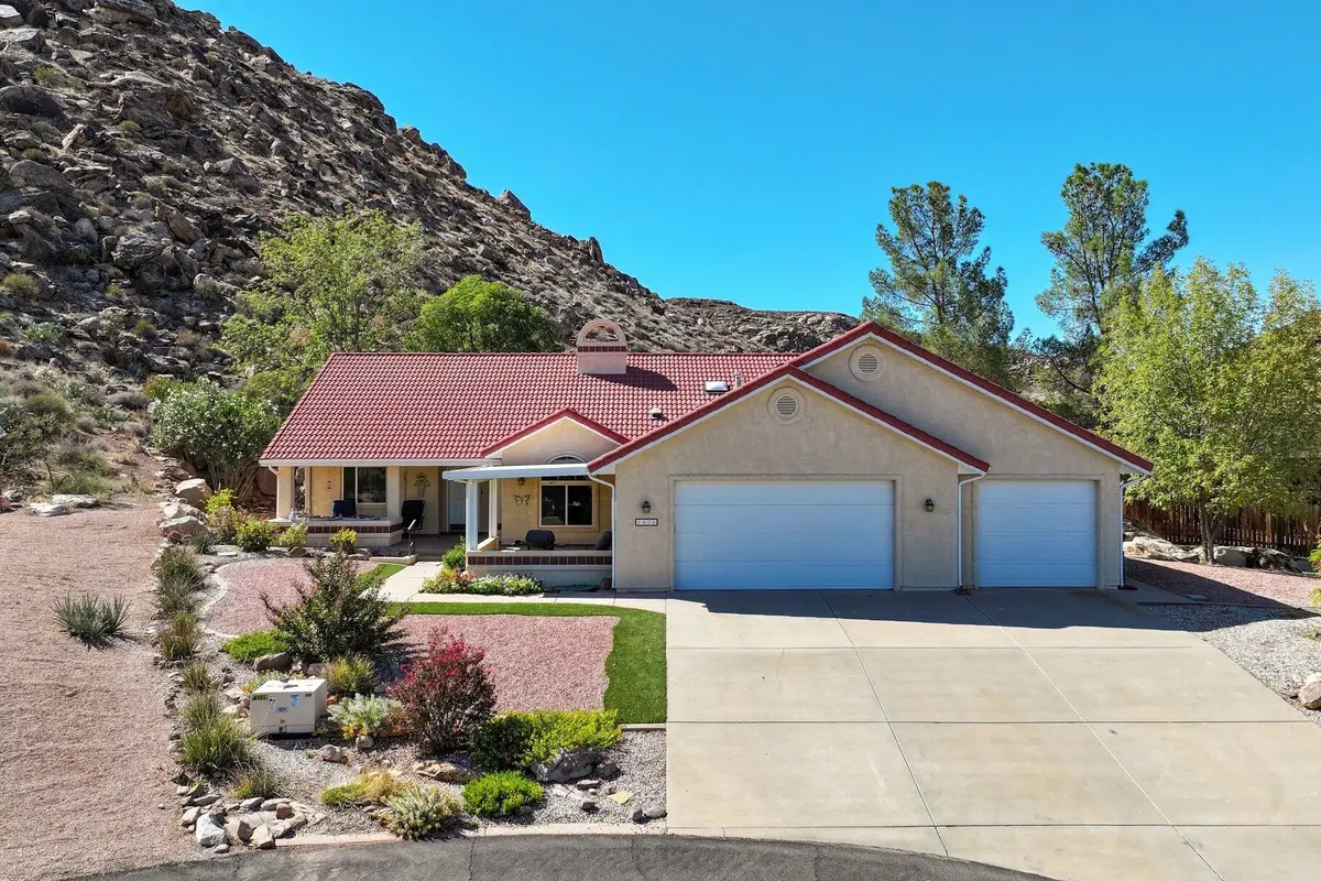 1426 W Monticello Cir, Saint George, UT 84790 - #1