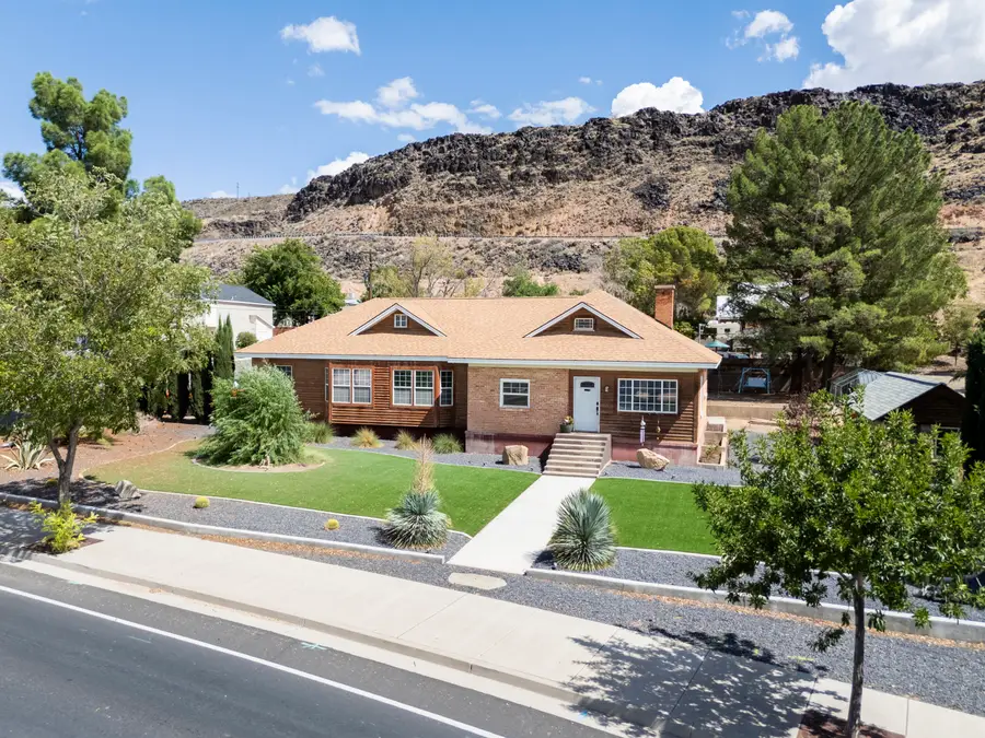 78 N State St, Hurricane, UT 84737 - #3