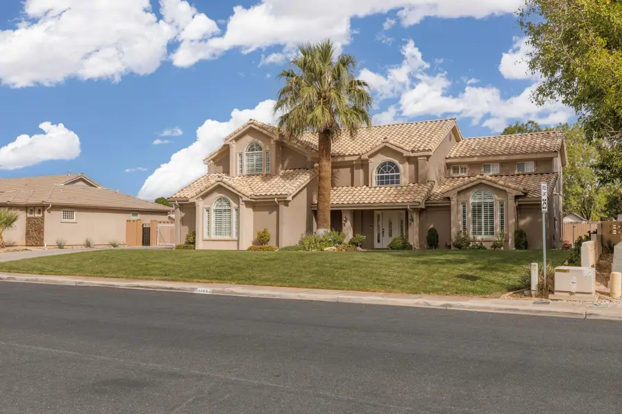 1355 E Saint James Ln, Saint George, UT 84790 - #2
