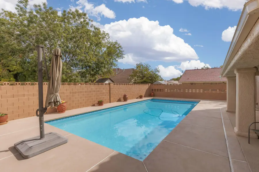 1355 E Saint James Ln, Saint George, UT 84790 - #3