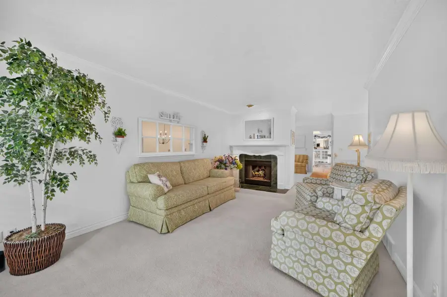 1493 W Cornerstone Dr, South Jordan, UT 84095 - #3