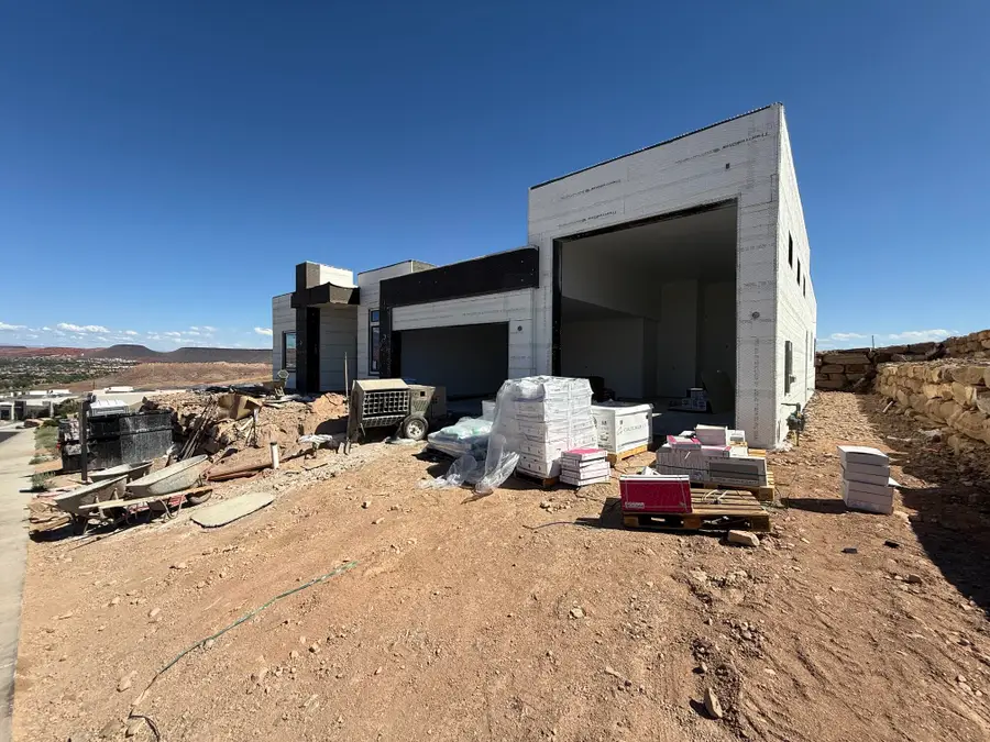 499 S Appian Way, Saint George, UT 84770 - #2