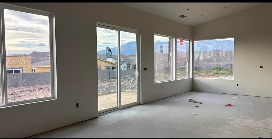 727 N 2740, Hurricane, UT 84737 - #3