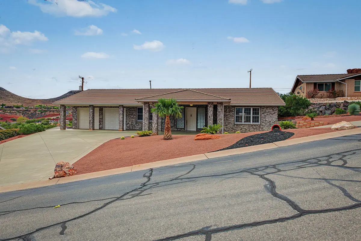339 W Sandstone Cir, Saint George, UT 84770 - #1