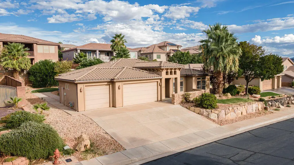 2176 N Gunsight Dr, Saint George, UT 84770 - #1