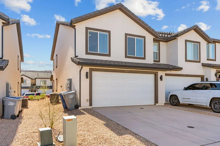 1737 S Devils Garden Ln, Washington, UT 84780 - #3