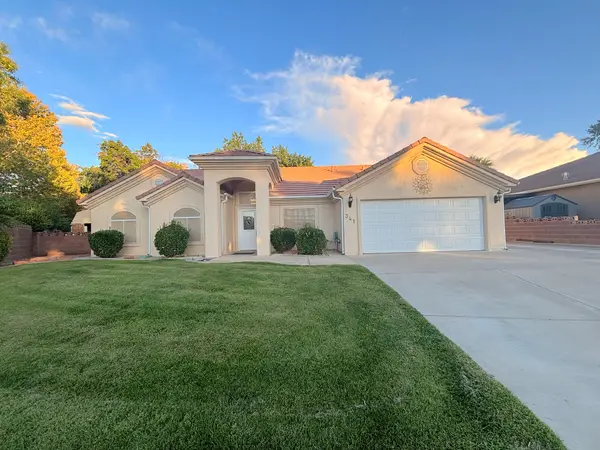 341 S Parkside Cir, St George, UT 84770