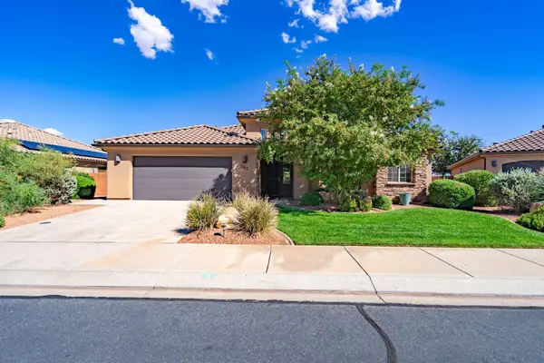 382 E Desert Gardens Ln, Ivins, UT 84738