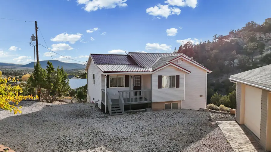 328 E Hillcrest Cir, Central, UT 84722 - #3