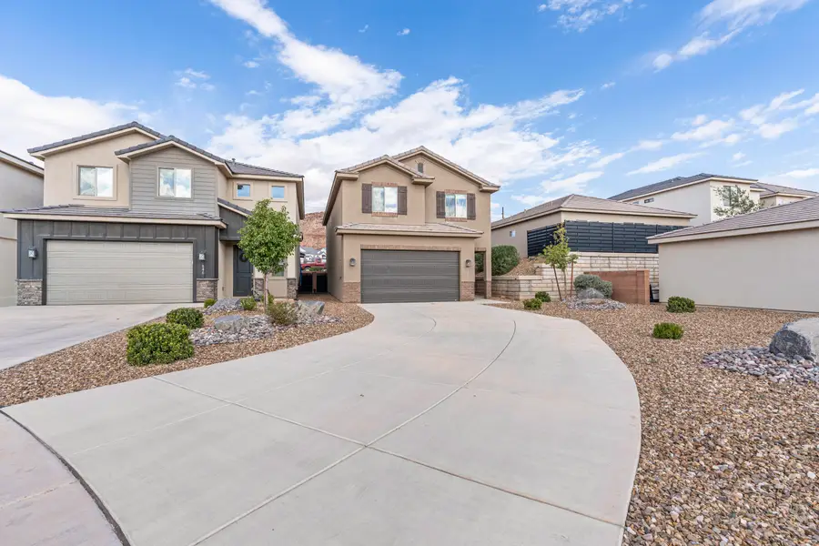 538 Stewart Crk Cv, Washington, UT 84780 - #2