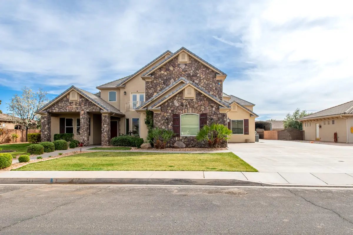 325 W River Willow Ln, Washington, UT 84780 - #1