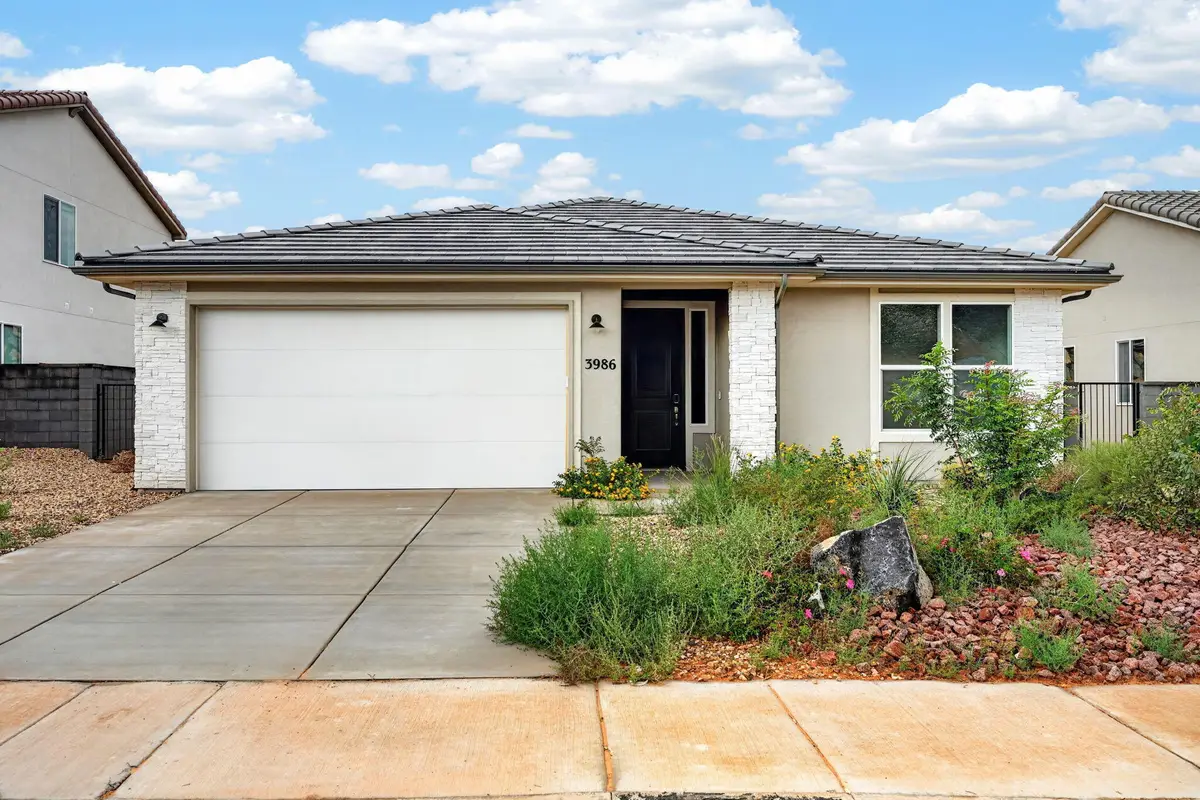 3986 S 2160, Hurricane, UT 84737 - #1