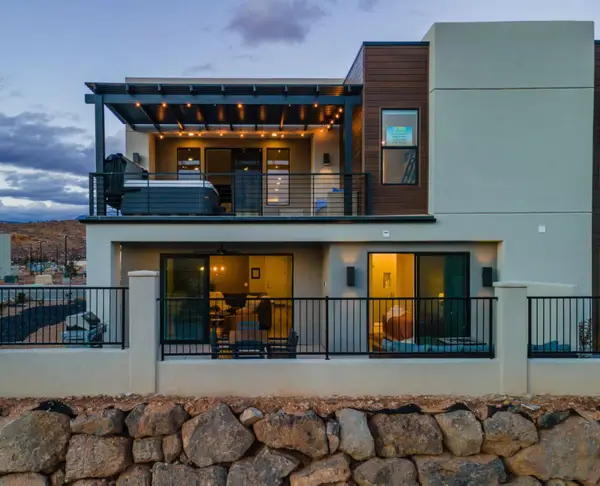 3534 E Amanecer Ln, Washington, UT 84780
