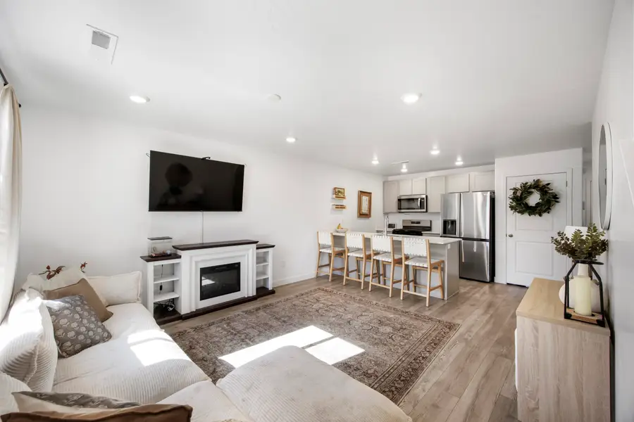 1729 Devils Garden Lane Ln, Washington, UT 84780 - #3