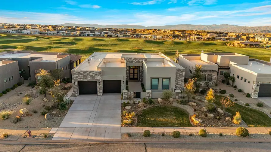 1491 W Shinnecock Dr, Saint George, UT 84770 - #2