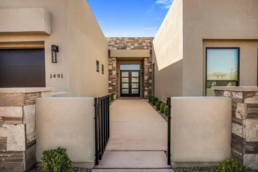 1491 W Shinnecock Dr, Saint George, UT 84770 - #3