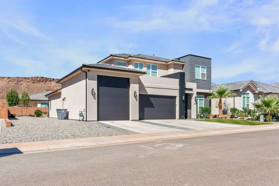 706 S Taylor Creek Dr, Washington, UT 84780 - #2