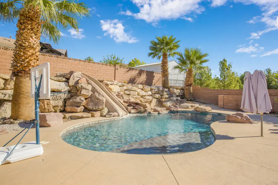 2207 E 2540, Saint George, UT 84790 - #2