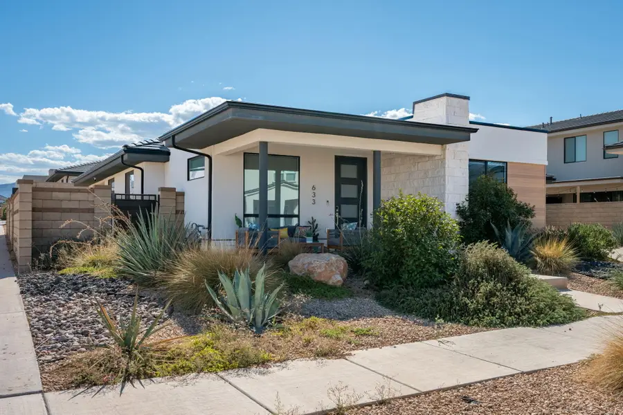 633 W Emerald Point Dr, Saint George, UT 84790 - #3