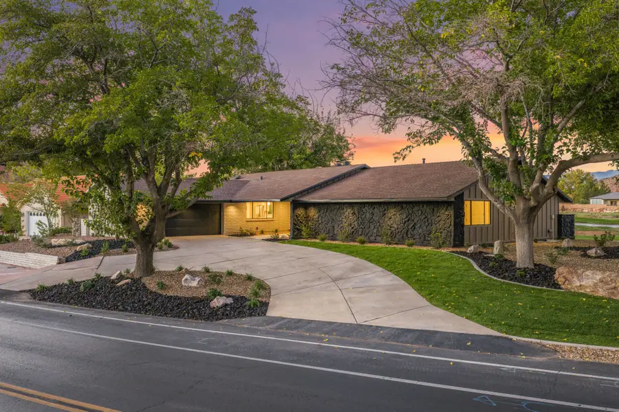 1144 W Bloomington Dr, Saint George, UT 84790 - #2