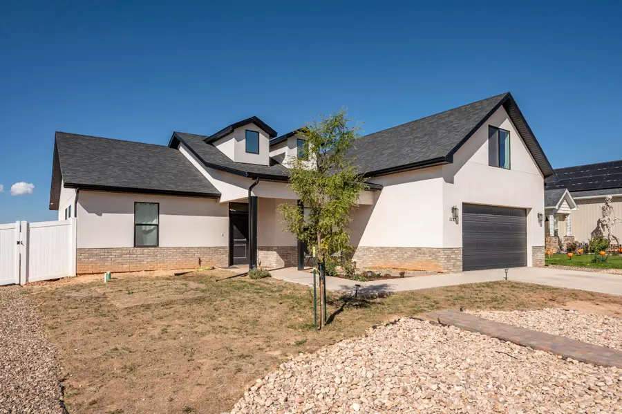 1137 N Yucca St, Cedar City, UT 84721 - #3