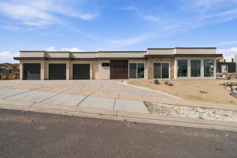 1325 W 800, Hurricane, UT 84737 - #2