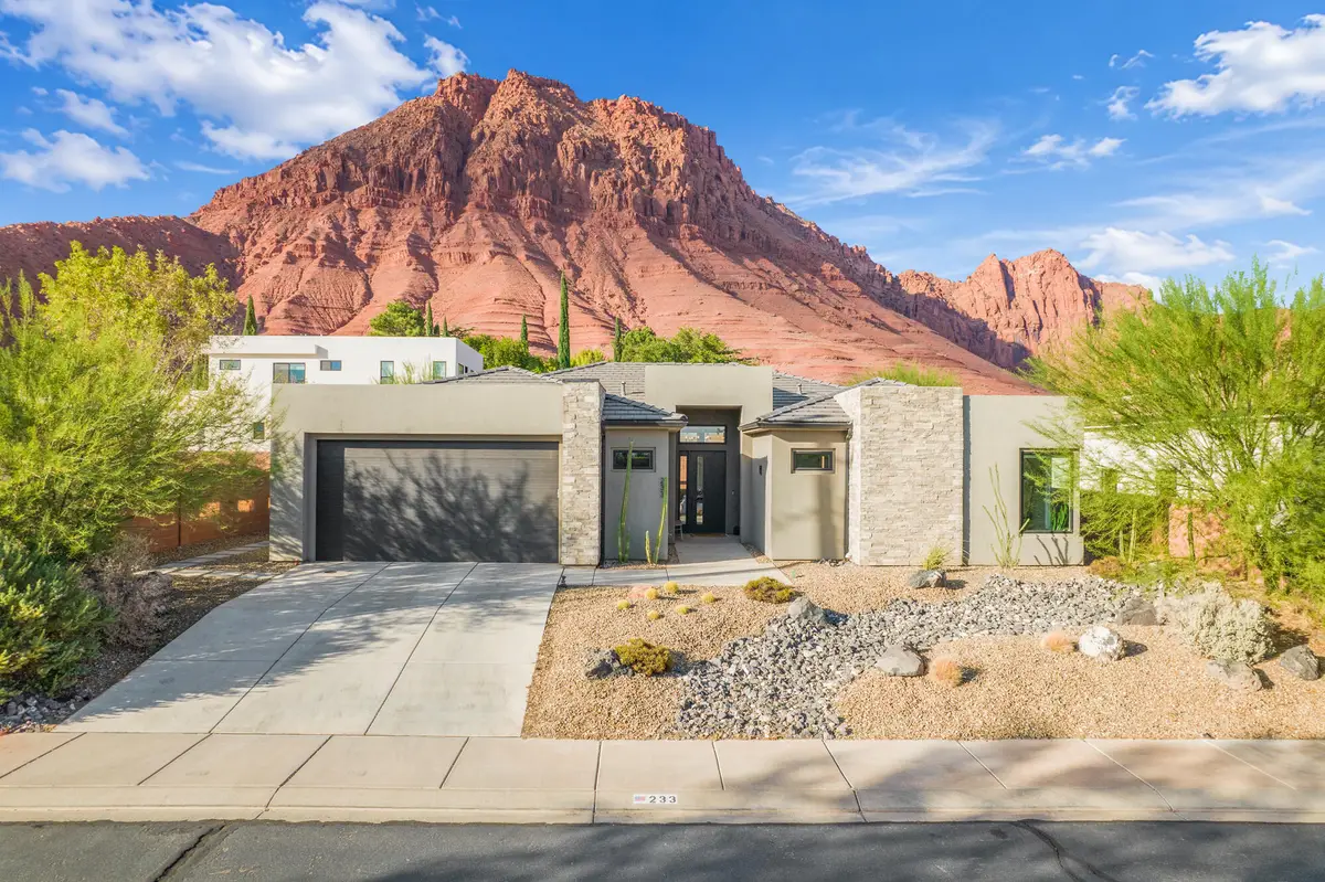 233 E 300, Ivins, UT 84738 - #1