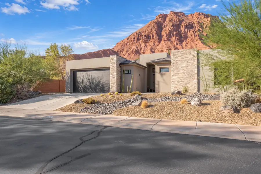 233 E 300, Ivins, UT 84738 - #2