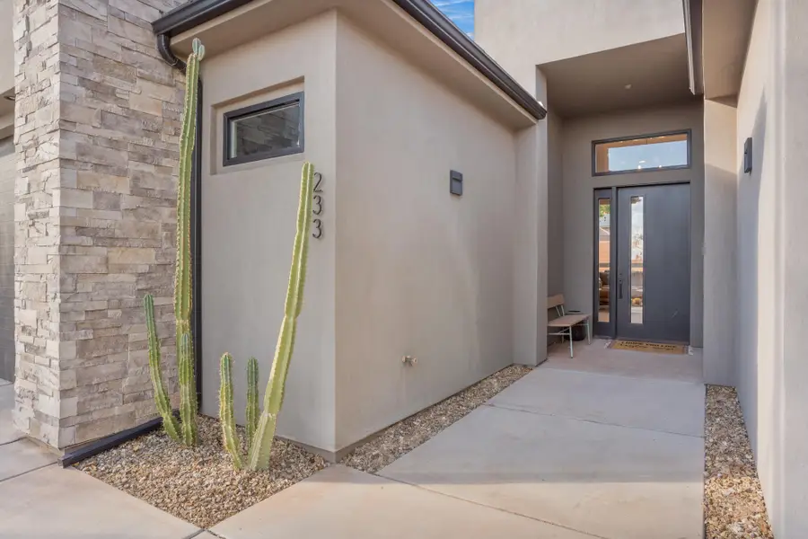233 E 300, Ivins, UT 84738 - #3