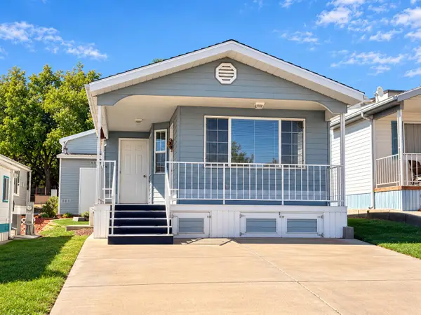 1150 W Red Hills Parkway #160, Washington, UT 84780