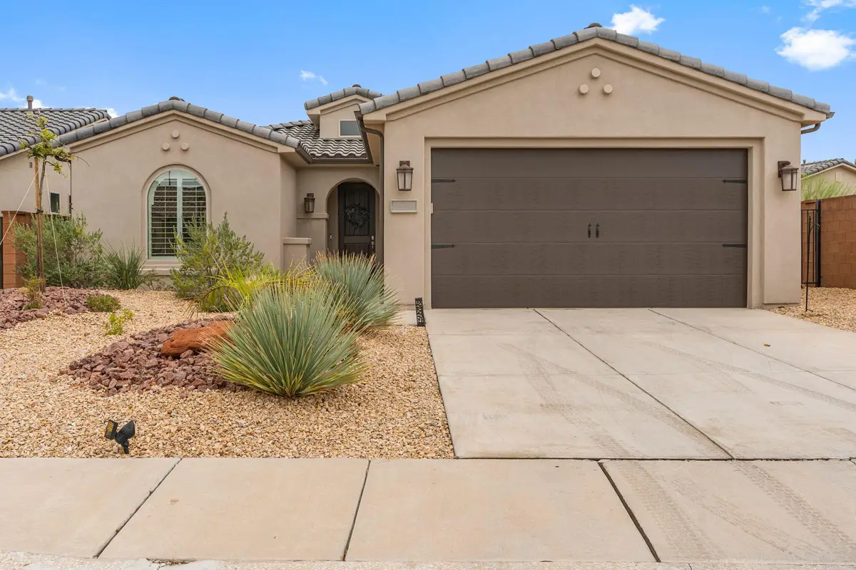 237 W White Pearl Dr, Washington, UT 84780 - #1