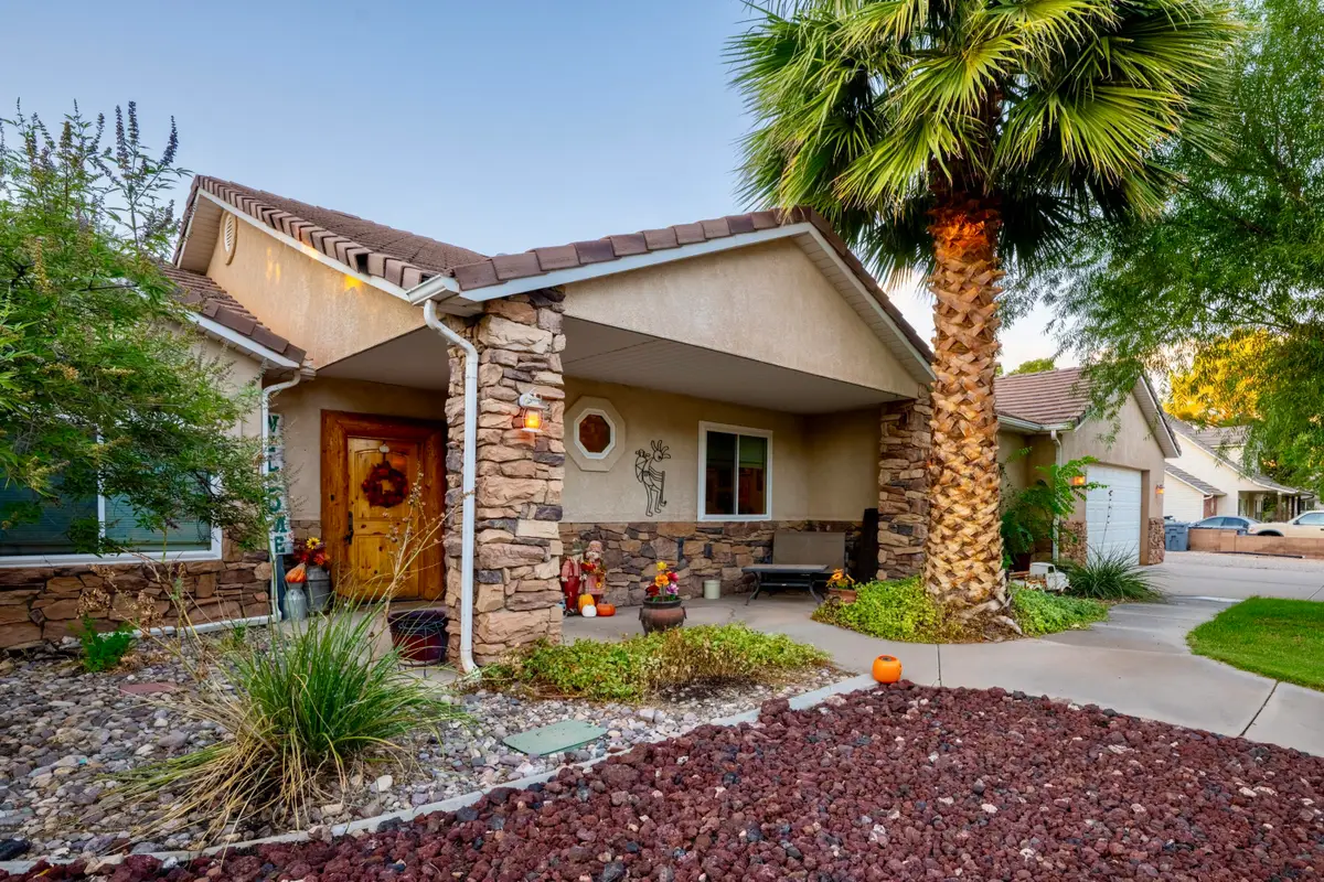 742 Caserio Cir, Washington, UT 84780 - #1