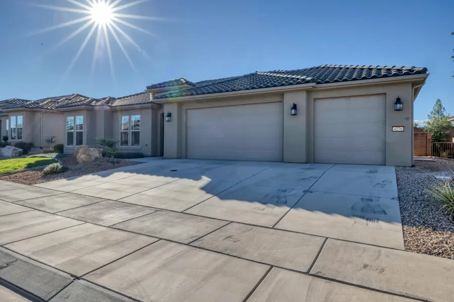 4279 S Painted Finch Dr, Saint George, UT 84770 - #3