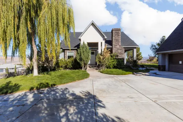 2321 W Ridge View Dr, Hurricane, UT 84737