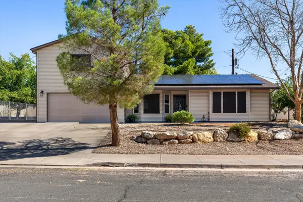 266 Prickley Pear Dr, Washington, UT 84780