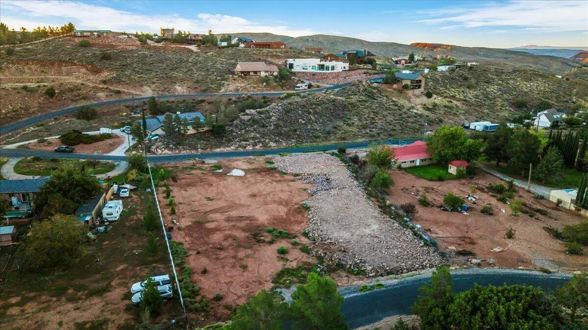 424 S Silver Valley Rd, Leeds, UT 84746 - #1
