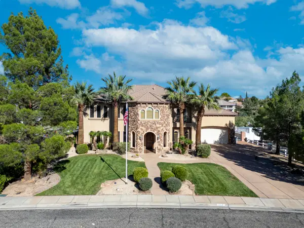 702 N Country Ln, Santa Clara, UT 84765