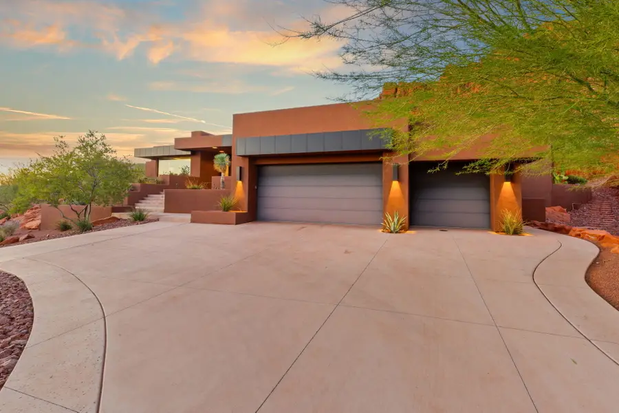 2072 W Entrada Trail, Saint George, UT 84770 - #2