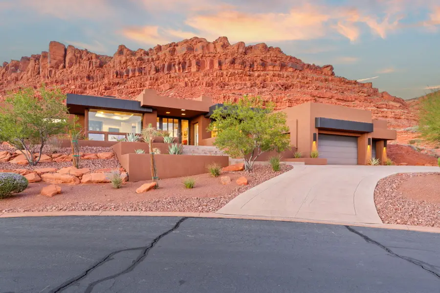 2072 W Entrada Trail, Saint George, UT 84770 - #3