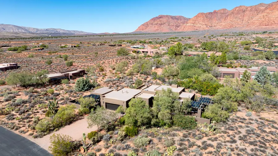 1114 W Two Moons Cir, Ivins, UT 84738 - #2