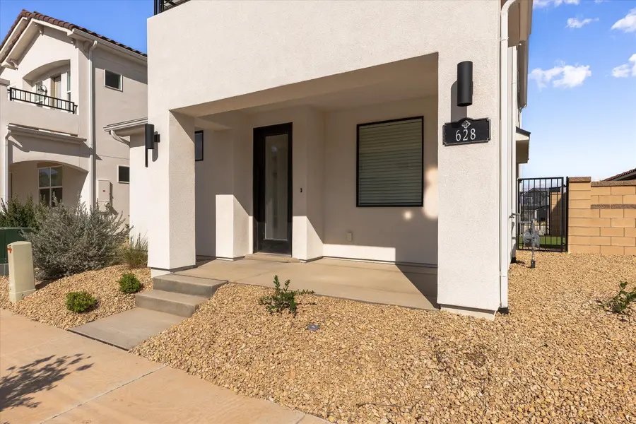 628 W Juniper Hill Dr, Saint George, UT 84790 - #3