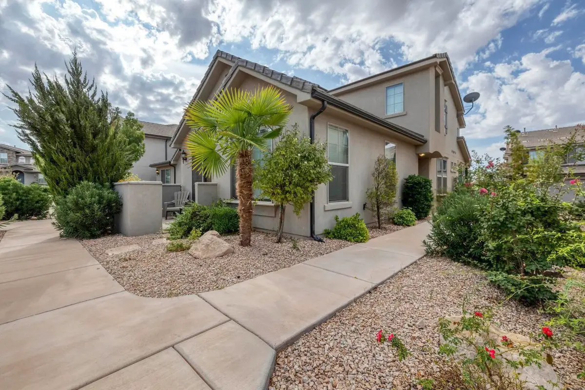 1919 E Fiesta Ln, Washington, UT 84780 - #1