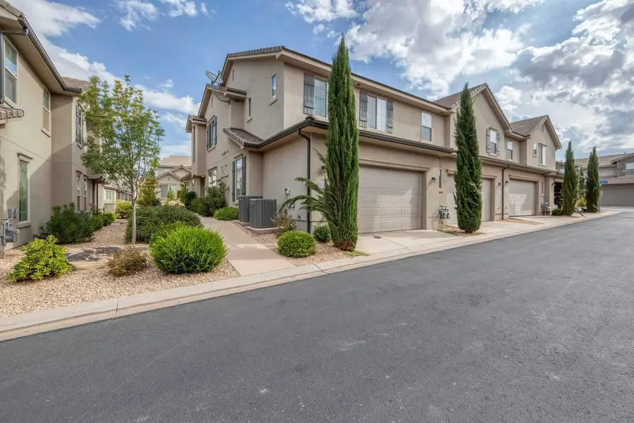 1919 E Fiesta Ln, Washington, UT 84780 - #2