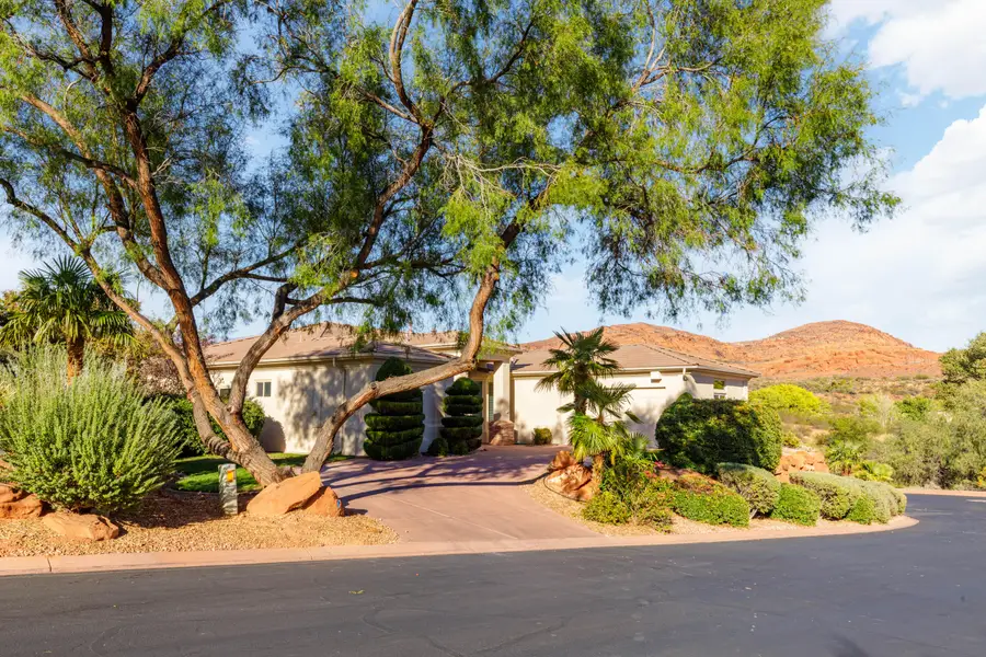 1392 W Cedar Dr, Saint George, UT 84770 - #2