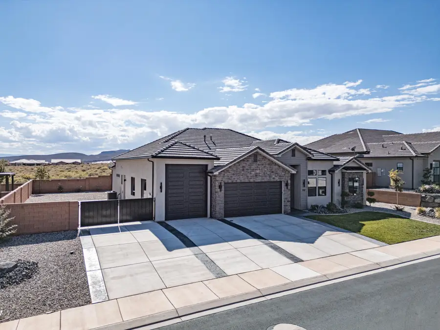 227 W United Way, Ivins, UT 84738 - #2