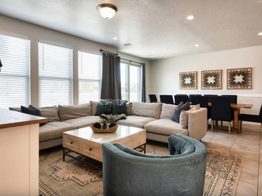 2285 N Park Center Dr, Washington, UT 84780 - #2