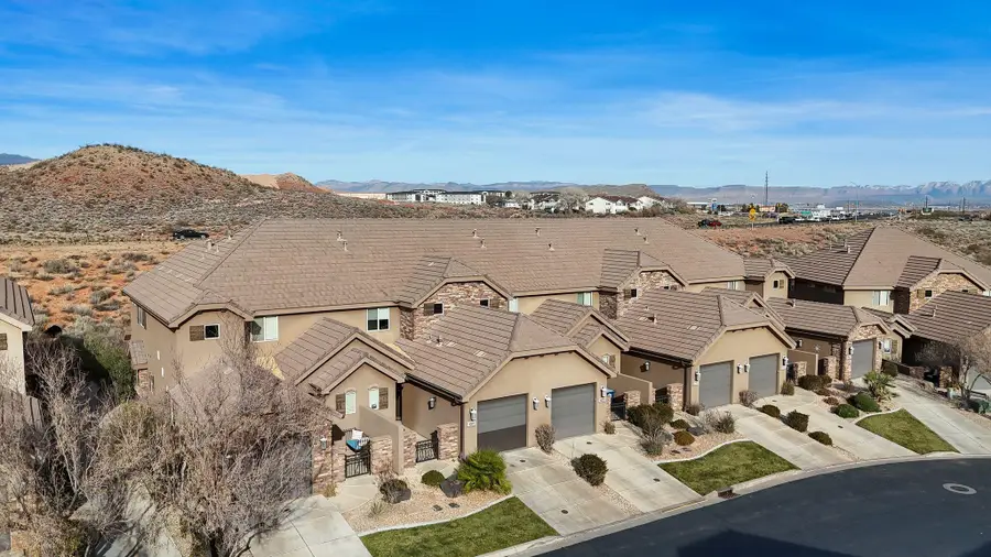 4269 E Razor Ridge Dr, Washington, UT 84780 - #2