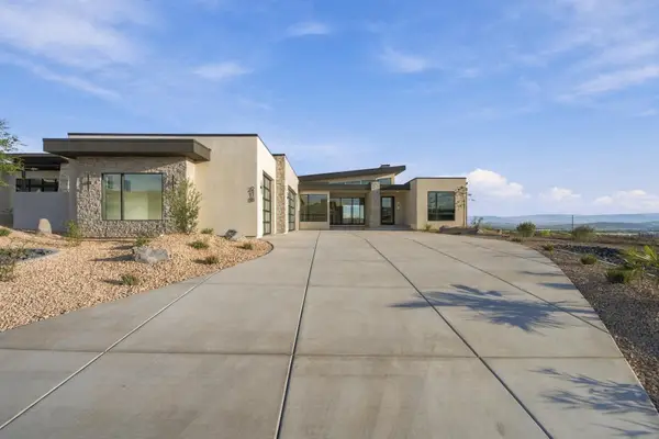 218 E Colima Rd, Washington, UT 84780