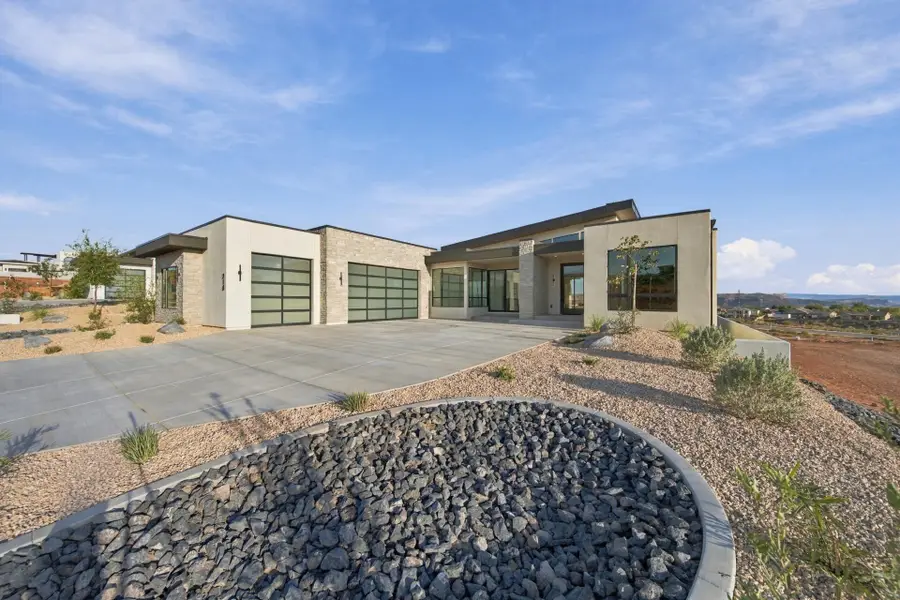 218 E Colima Rd, Washington, UT 84780 - #3